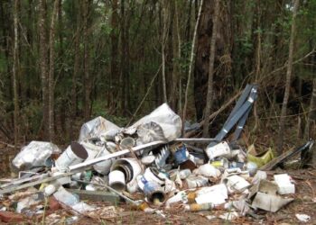 Council cracks down on illegal dumping on Redlands Coast