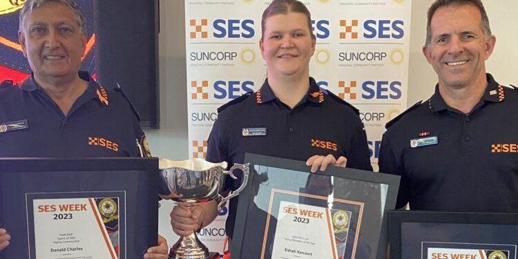 Two Redland City SES Unit volunteers win state awards