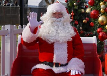 Santa all set for Redlands Coast’s Christmas by Starlight