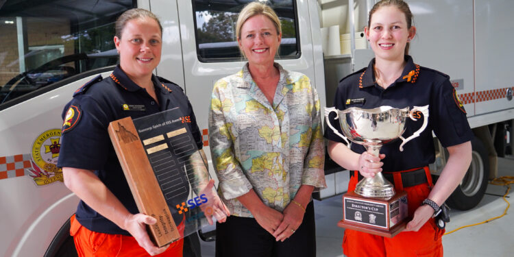 Redlands Coast SES volunteers awarded for outstanding work