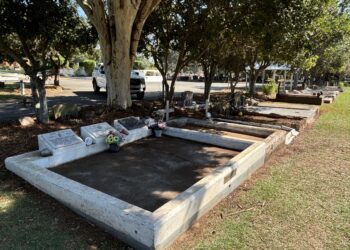 Students praised for volunteer cemetery work