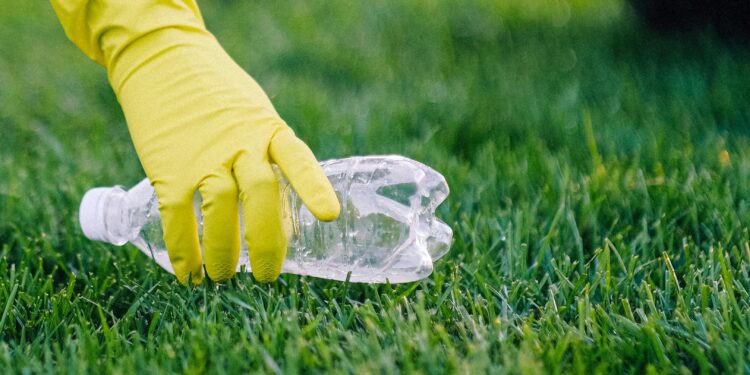 Register to participate in local event for Clean Up Australia Day