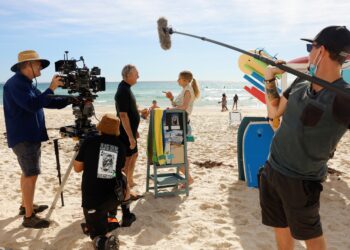 Minjerribah provides stunning backdrop for Darby and Joan