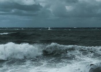 Boaties must stay off the water due to dangerous conditions