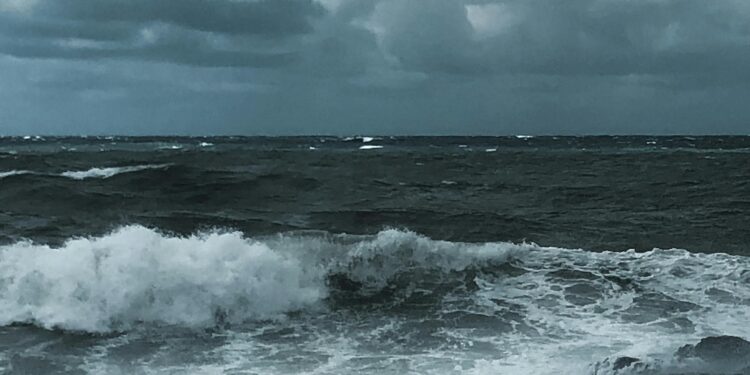 Boaties must stay off the water due to dangerous conditions