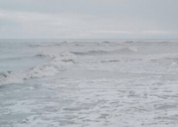 Boaties should reconsider need to be on the water