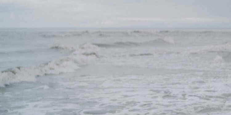 Boaties should reconsider need to be on the water