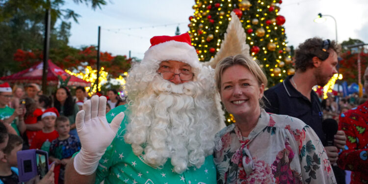 Festive spirit shines at Redlands Coast lighting of the tree