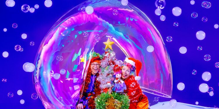 Boredom-busting activities bubble over for summer holidays