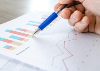 Council notes findings of service and efficiency review